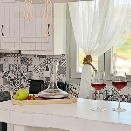 Naxian Album Kaliope With Private Pool, فيلة